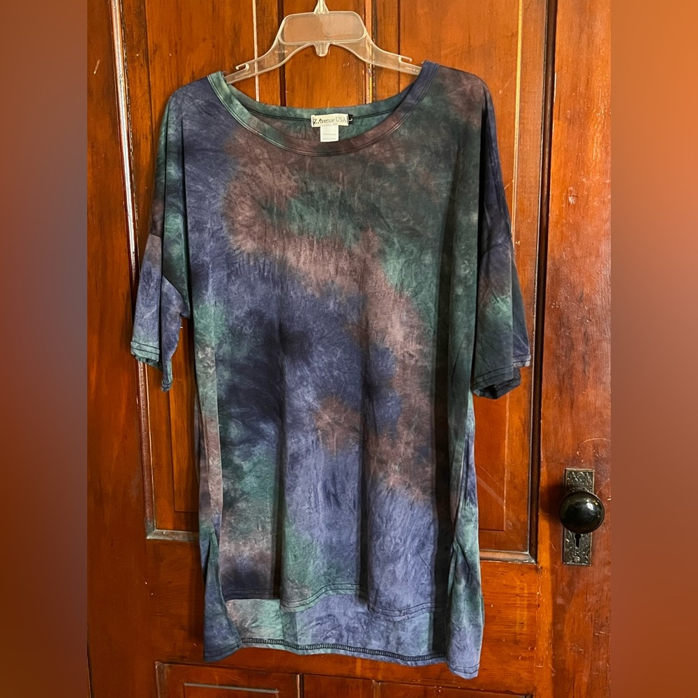 Women’s Oversized Tie-Dye Shirt